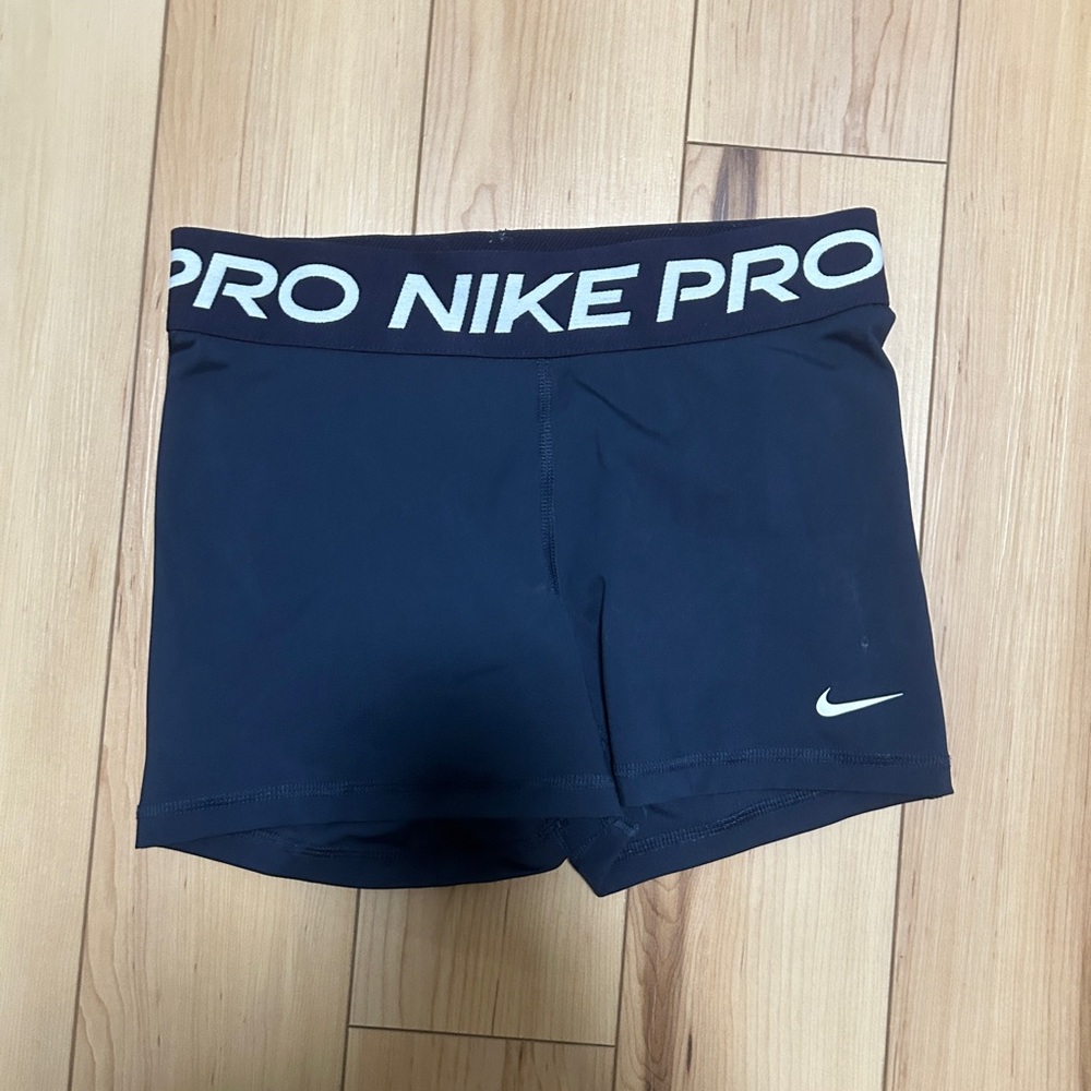 Nike Pro